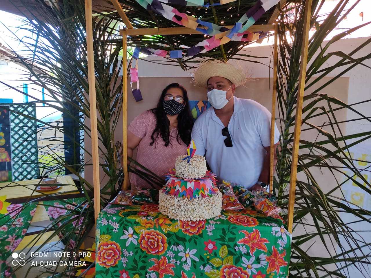 Em clima junino a Secretaria de Educação encerra o ano letivo 2020 com distribuição de kits de alimentação